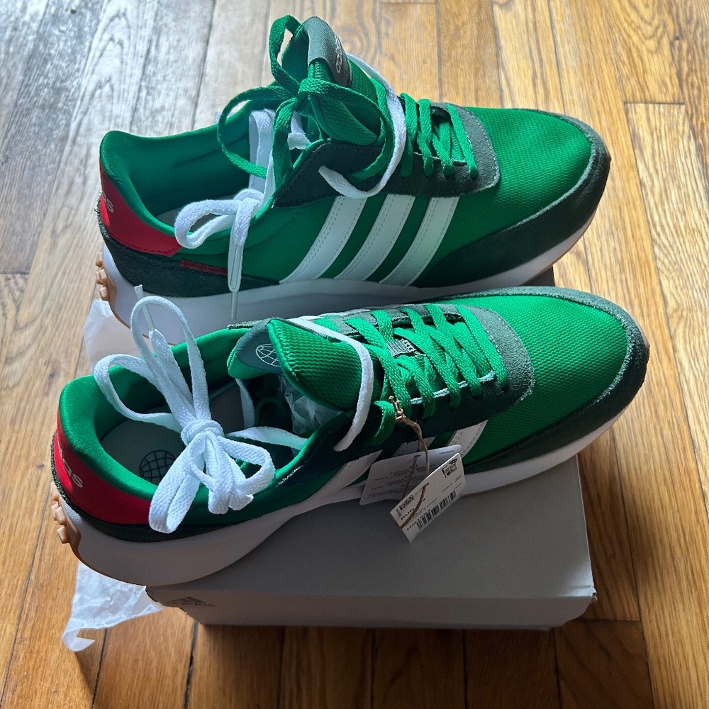 Brand New Adidas Course A Pied